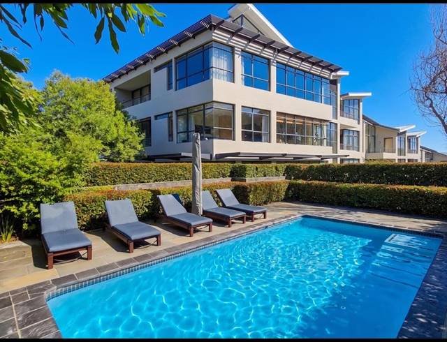 2 BEDROOM APARTMENT FOR SALE IN CAMPS BAY